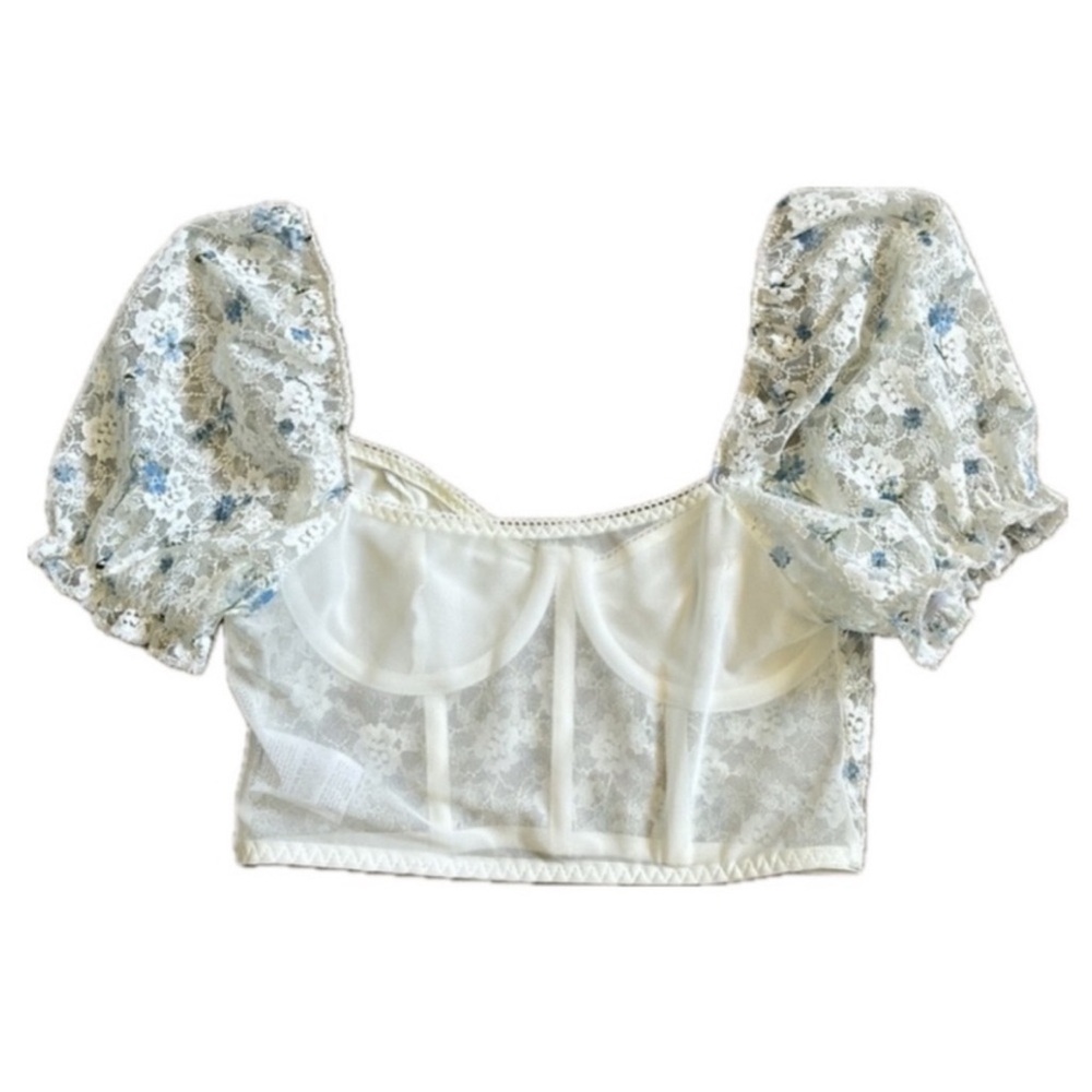 Today only!! White Floral Lace Puff Sleeve Top Size Small - Picture 4 of 4